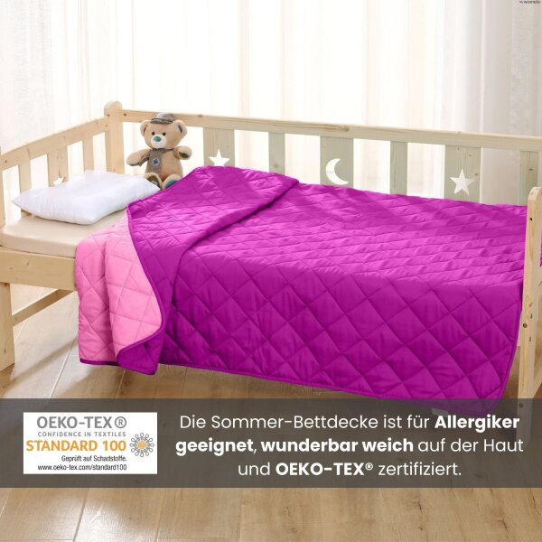 Ein lilafarbenes Steppbett mit dem Hinweis, dass es allergikerfreundlich und OEKO-TEX zertifiziert ist.